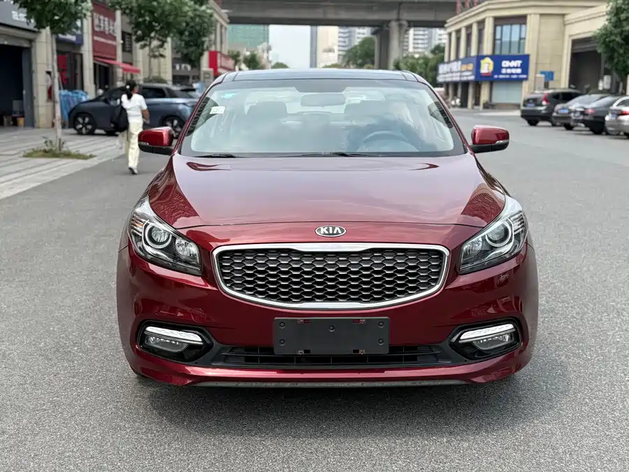 Kia K4