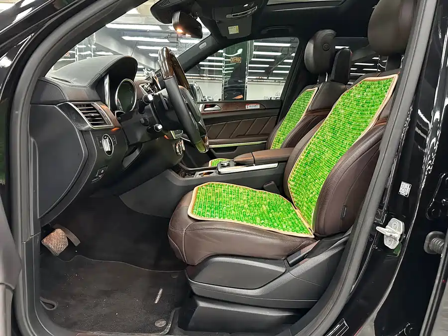 Mercedes Benz GL-Class