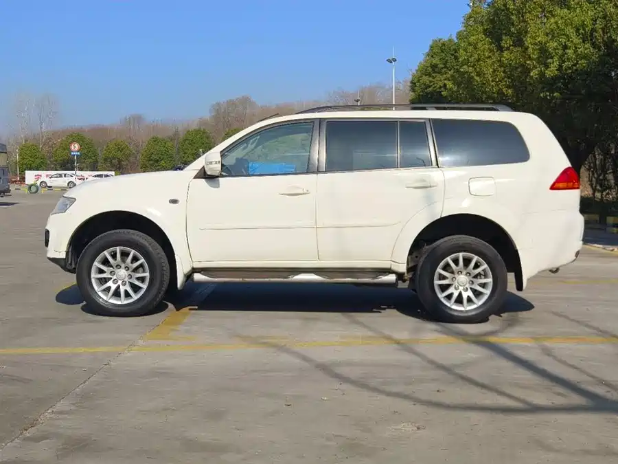 Mitsubishi Pajero Sport