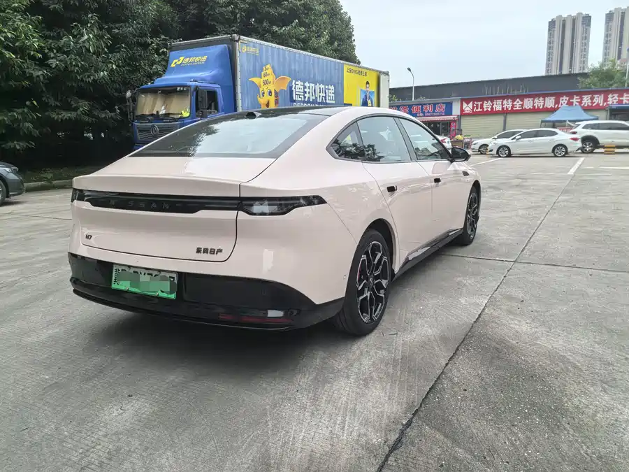 Nissan N7