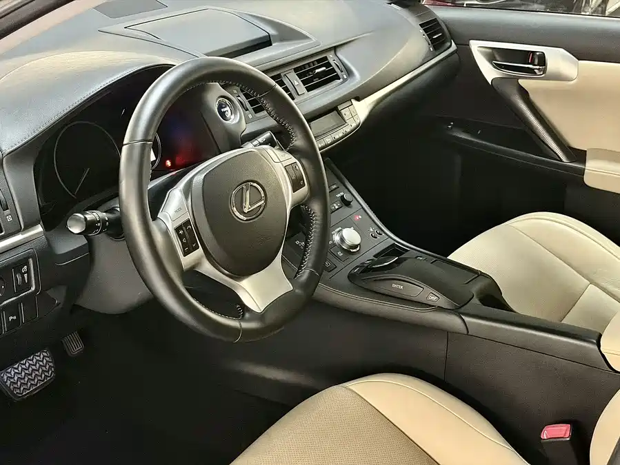 Lexus CT