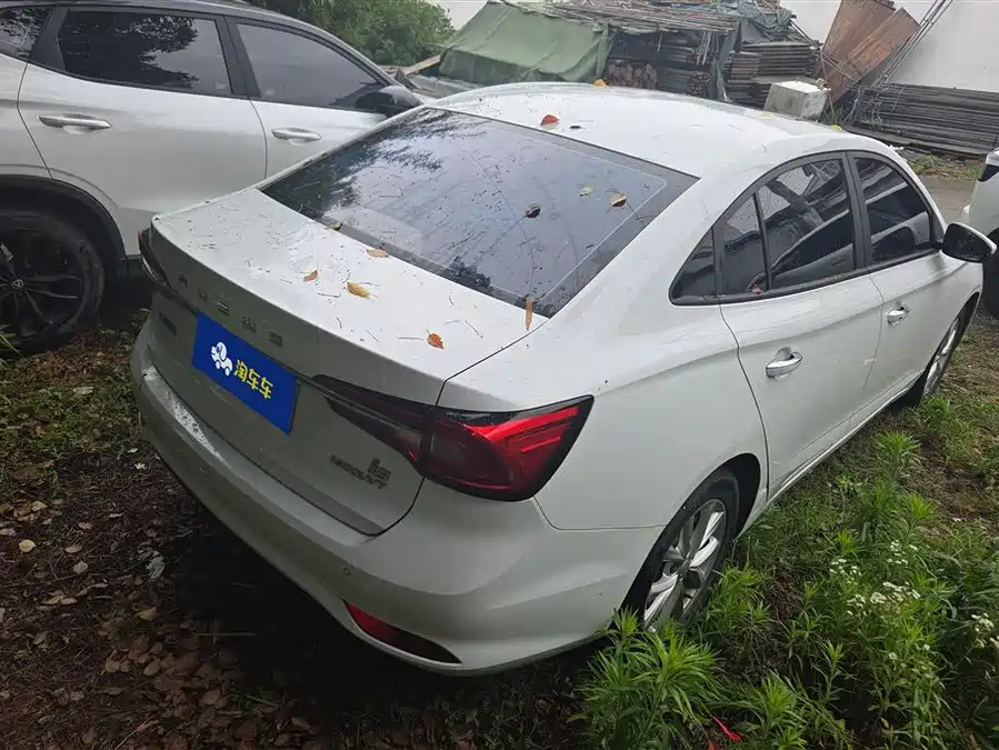 Roewe i5