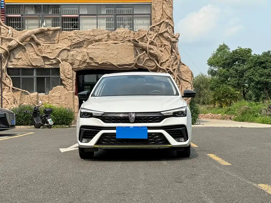 Roewe i5