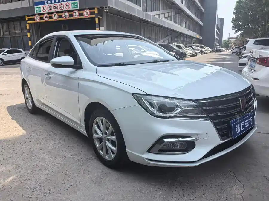 Roewe i5