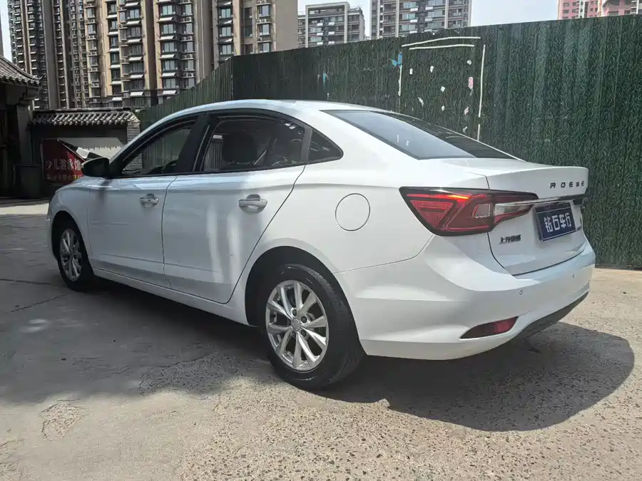 Roewe i5