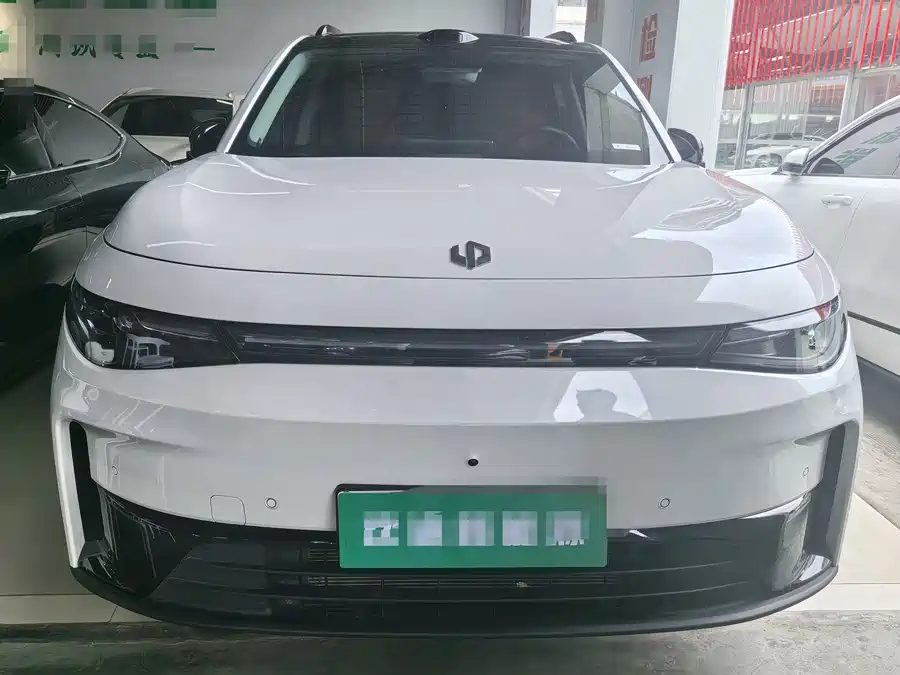 Leapmotor C16