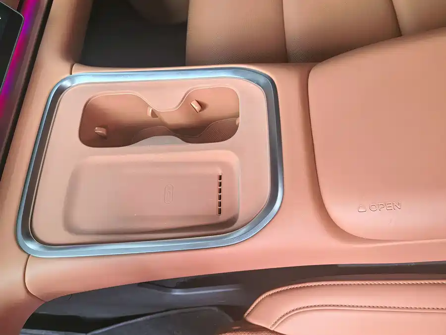 Leapmotor C16