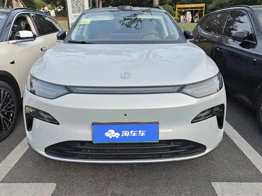 Leapmotor C11