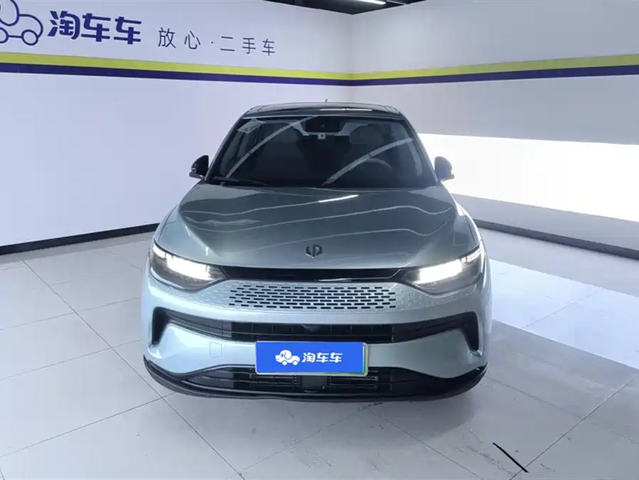 Leapmotor C11