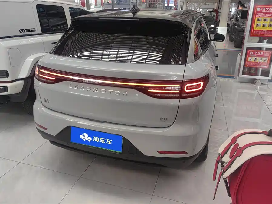 Leapmotor C11