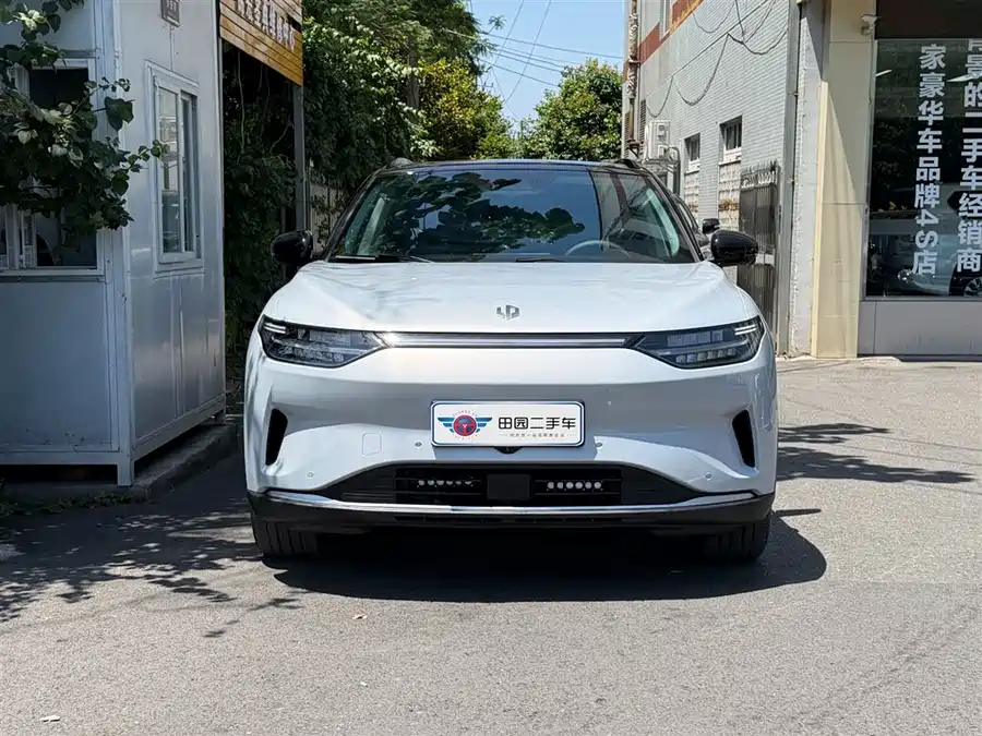 Leapmotor C11