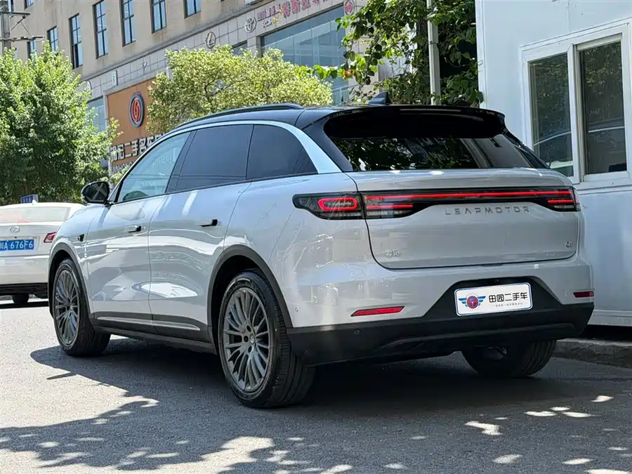 Leapmotor C11
