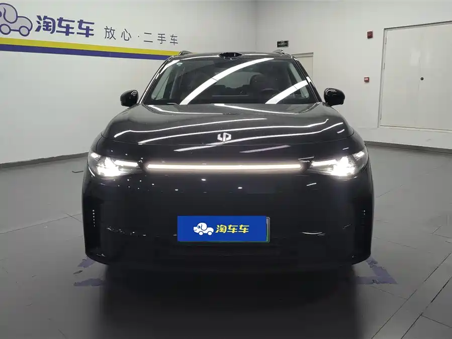 Leapmotor C16