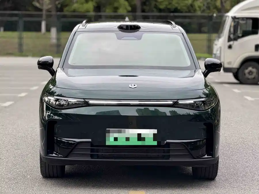 Leapmotor C16