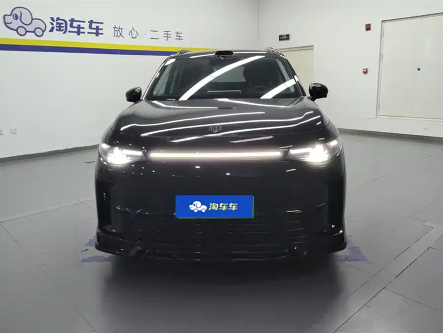 Leapmotor C16