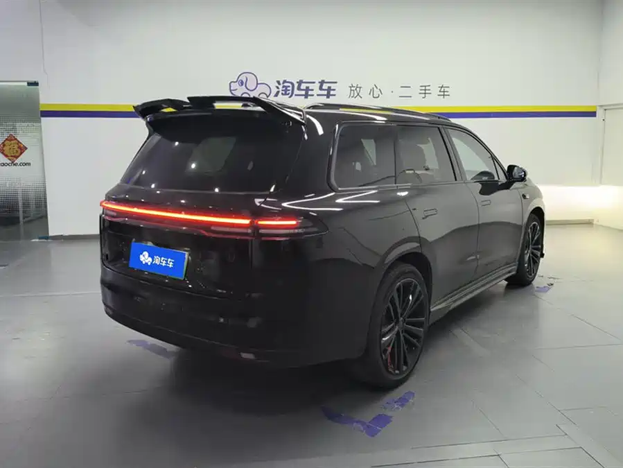 Leapmotor C16
