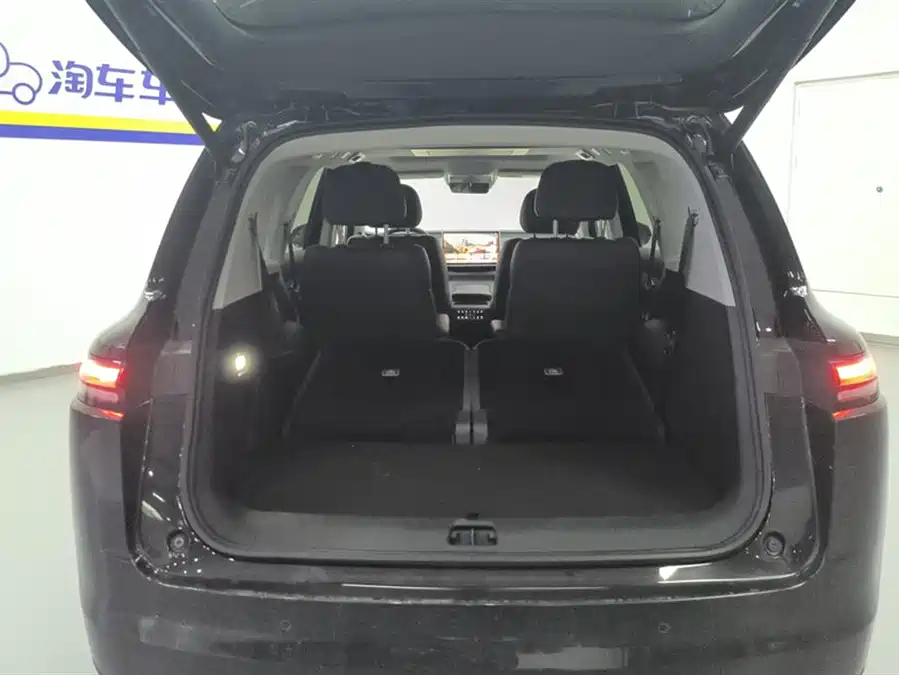 Leapmotor C16