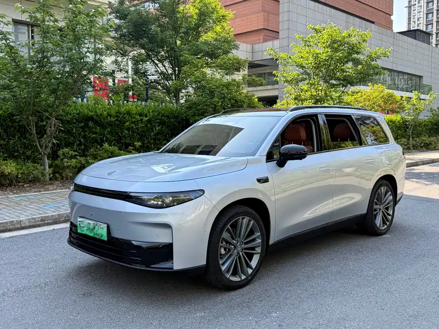 Leapmotor C16