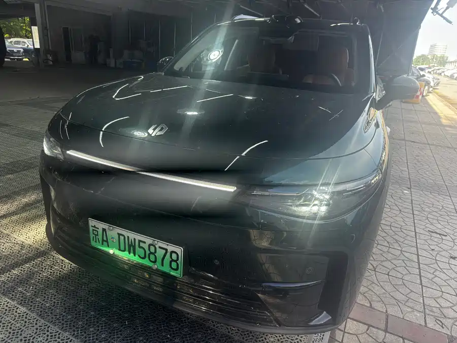 Leapmotor C16