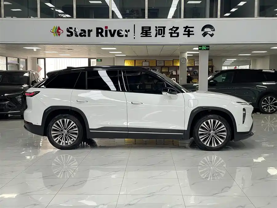 NIO ES7