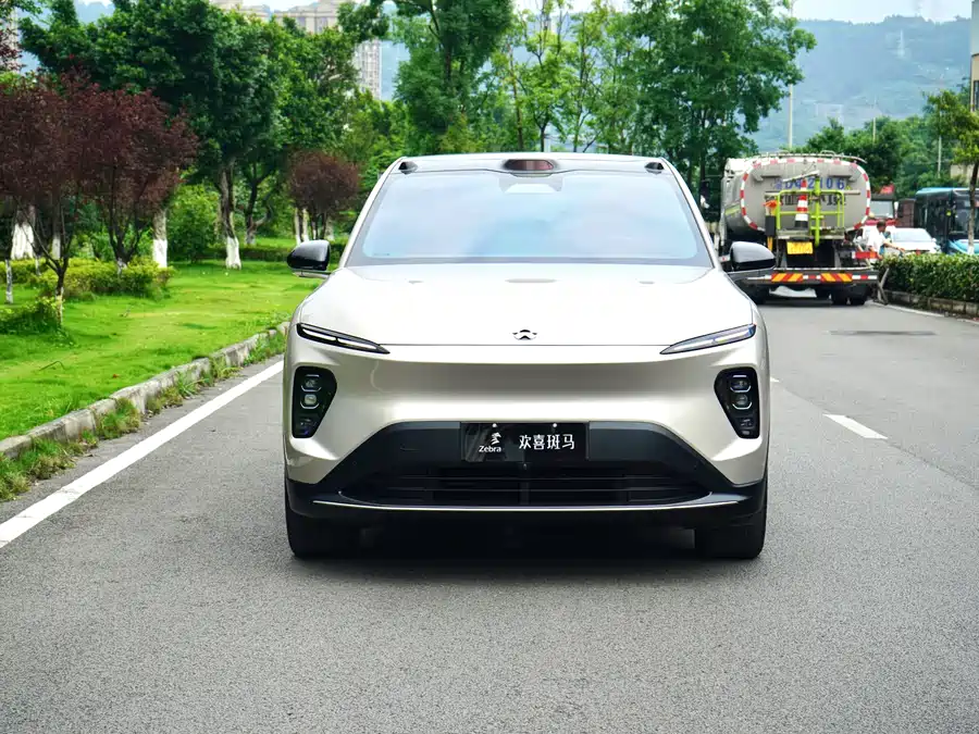 NIO EC7