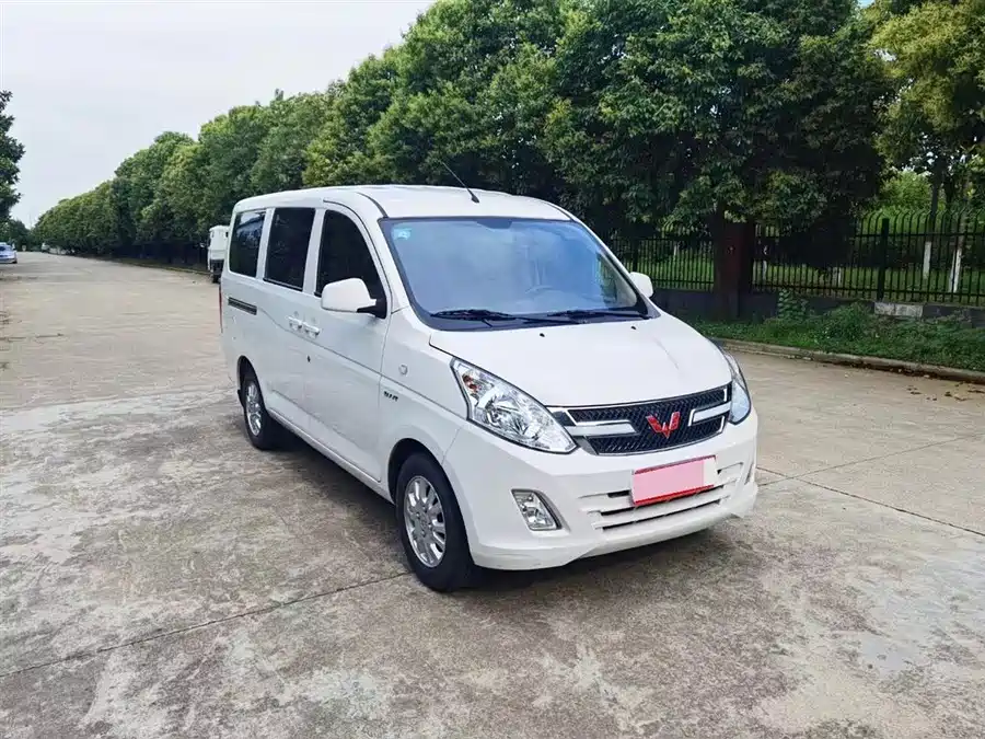 Wuling Rongguang V