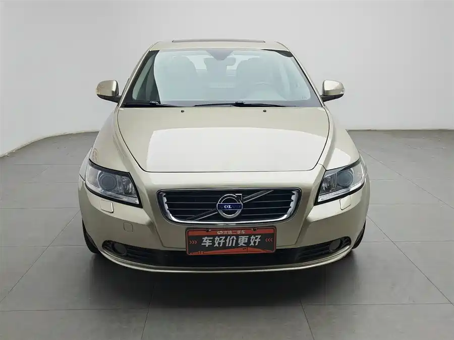 Volvo S40