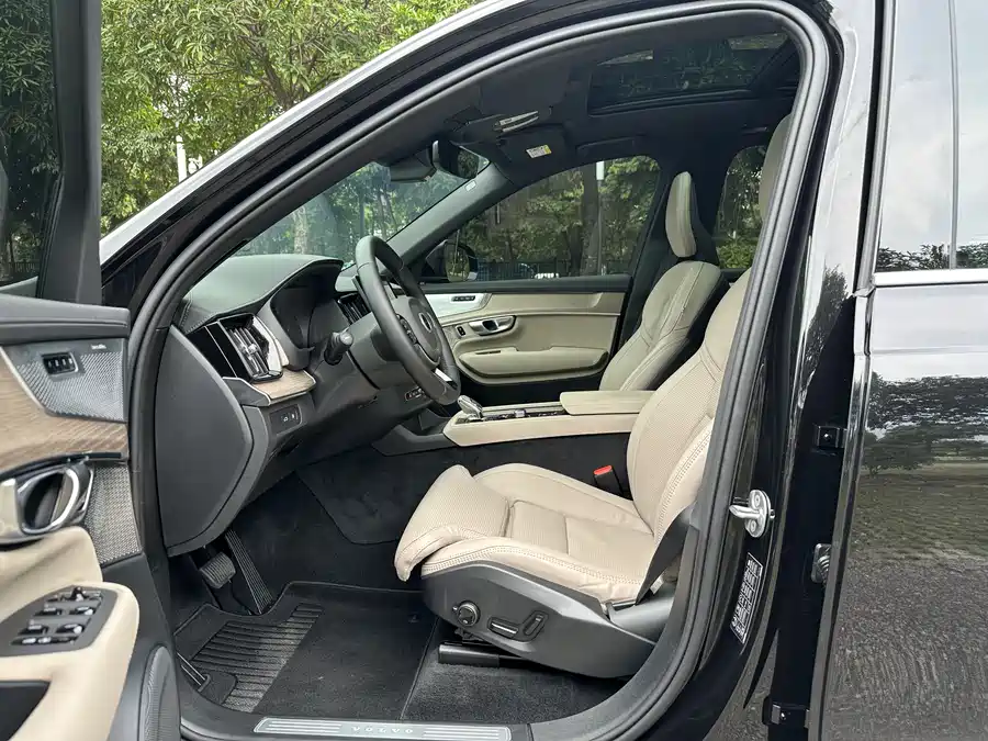 Volvo XC90 Plug-in Hybrid