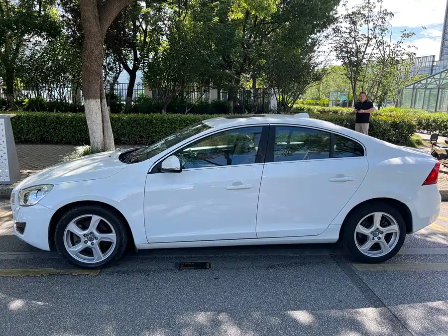Volvo S60