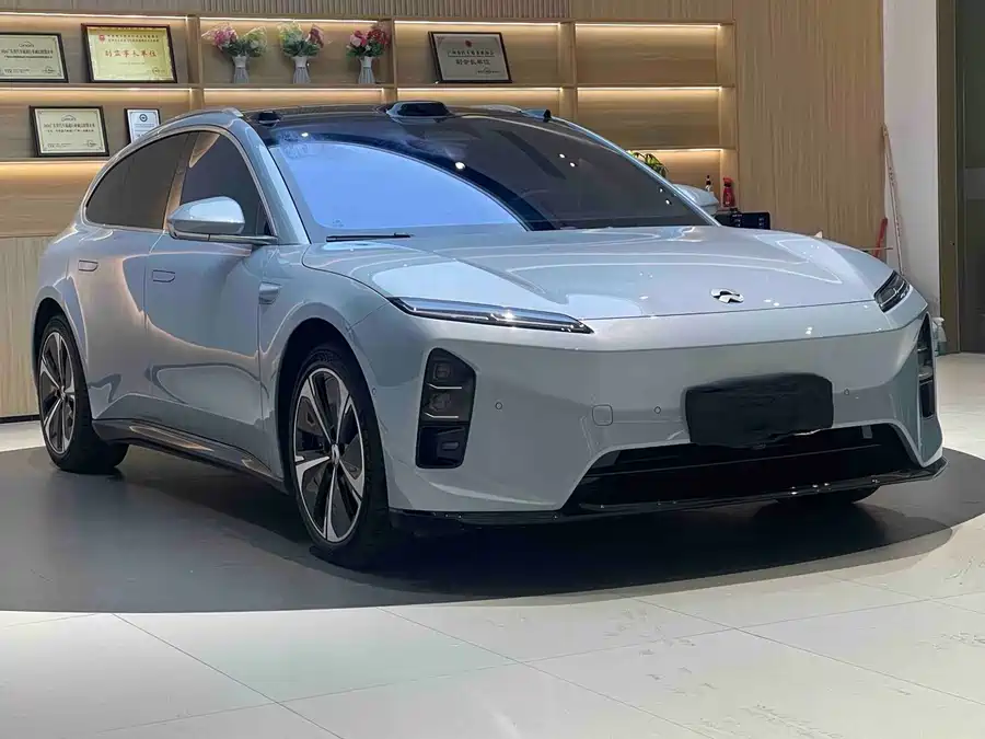 NIO ET5T