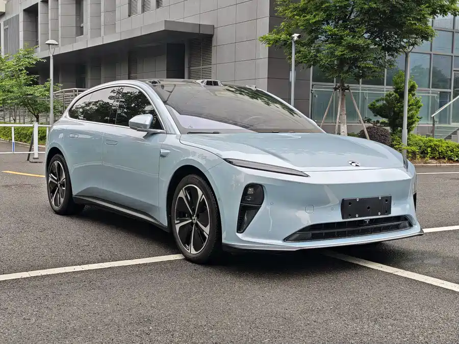 NIO ET5T