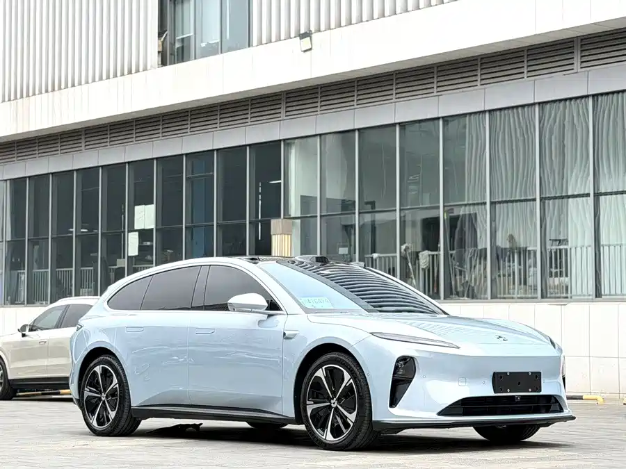 NIO ET5T
