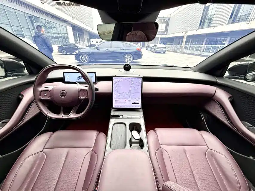 NIO ET5T