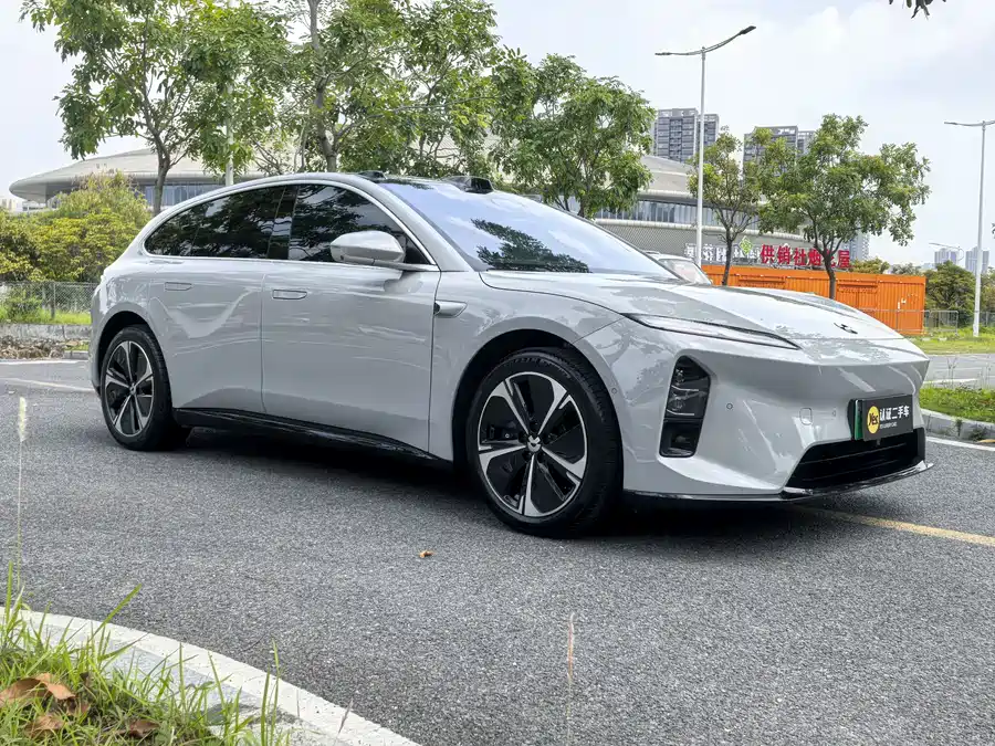 NIO ET5T