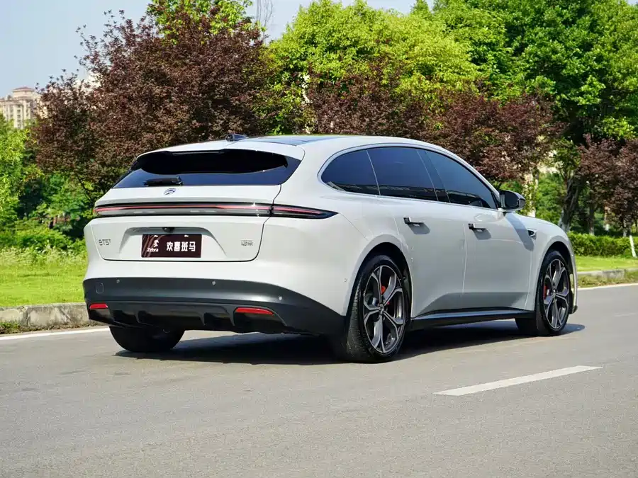 NIO ET5T