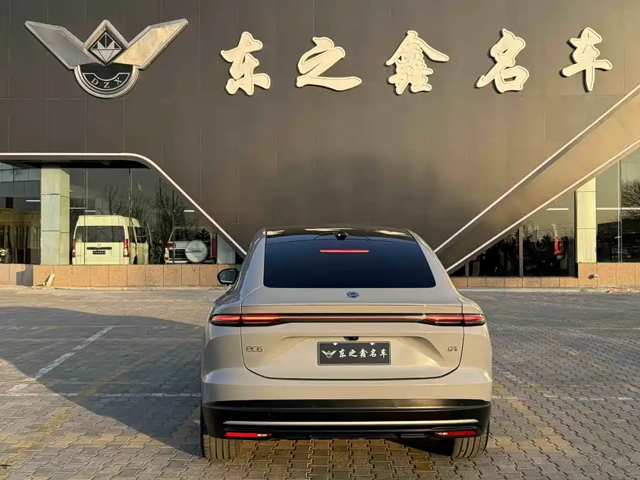 NIO EC6