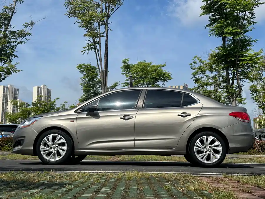 Citroën C4L