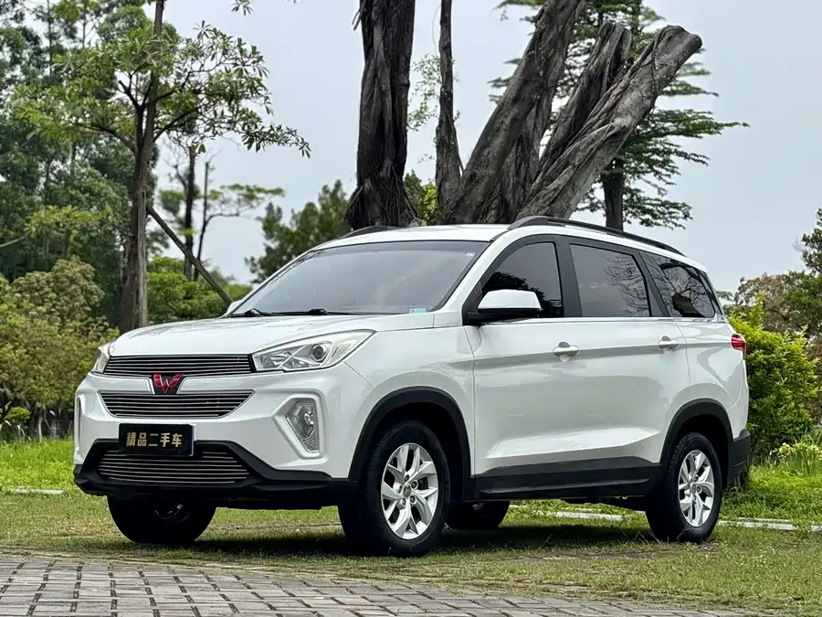 Wuling Hongguang S3