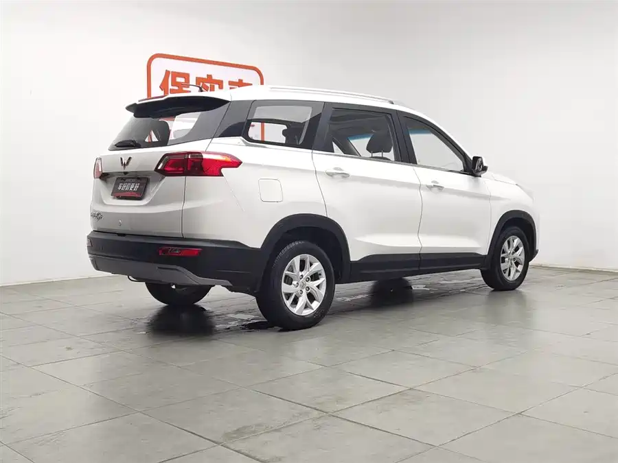 Wuling Hongguang S3
