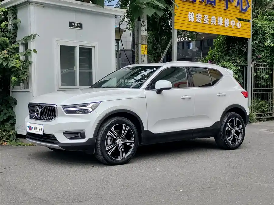 Volvo XC40