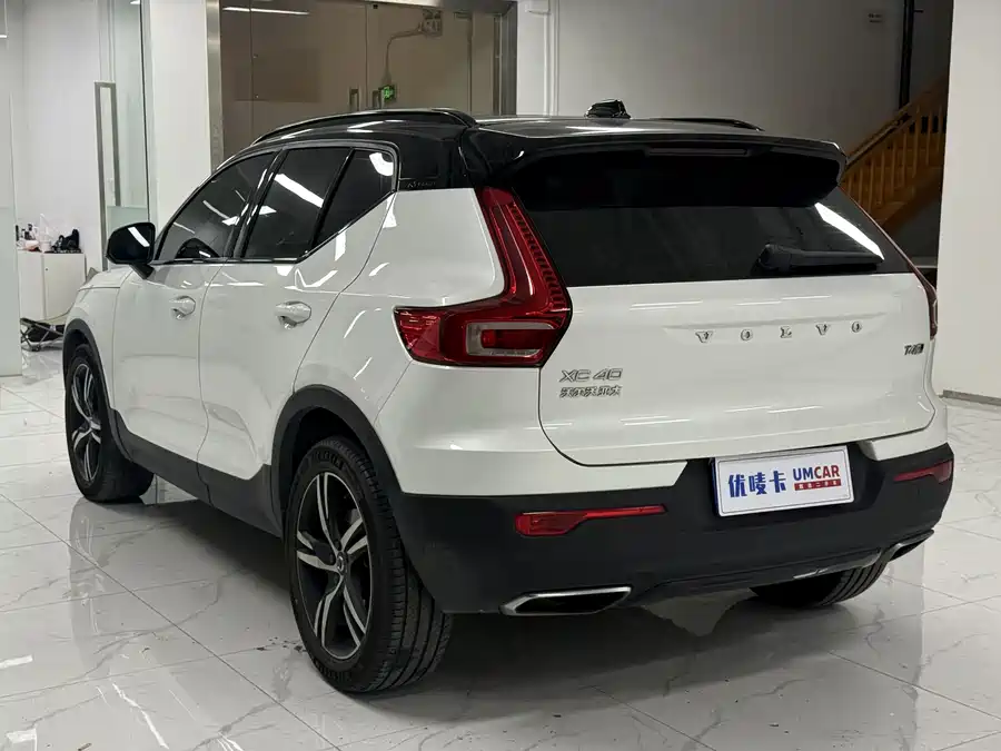 Volvo XC40