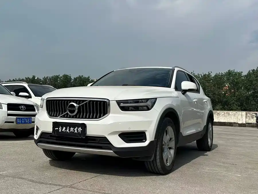 Volvo XC40