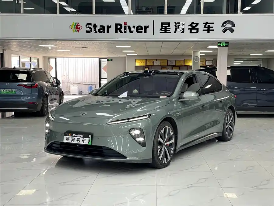 NIO ET7