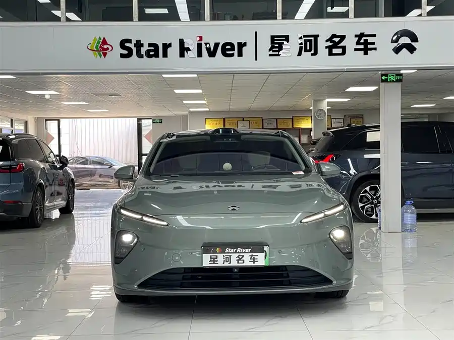 NIO ET7