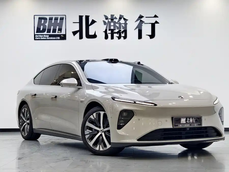 NIO ET7
