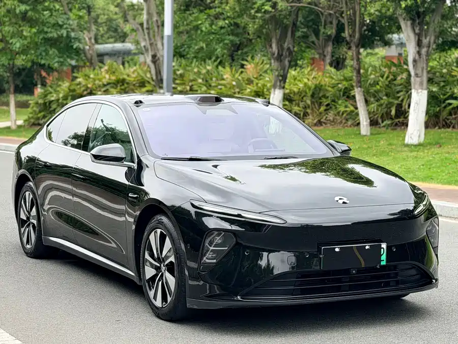 NIO ET7
