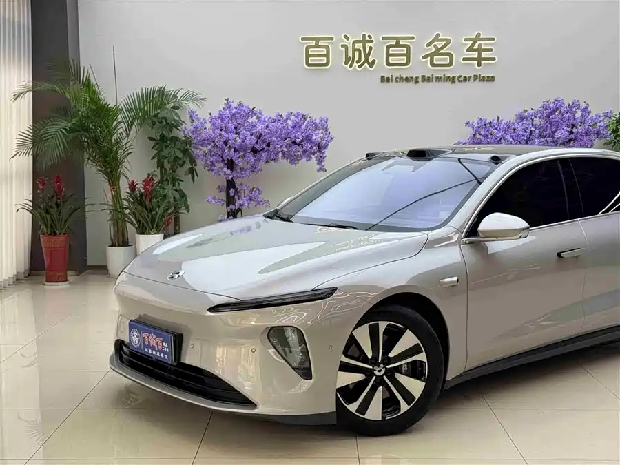 NIO ET7