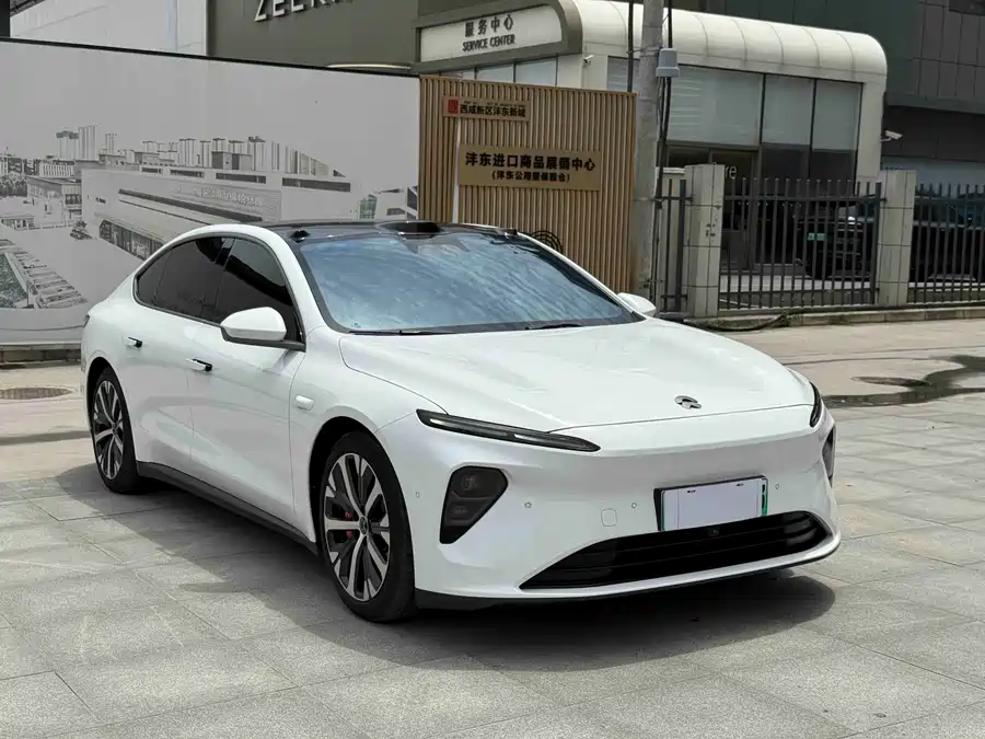 NIO ET7