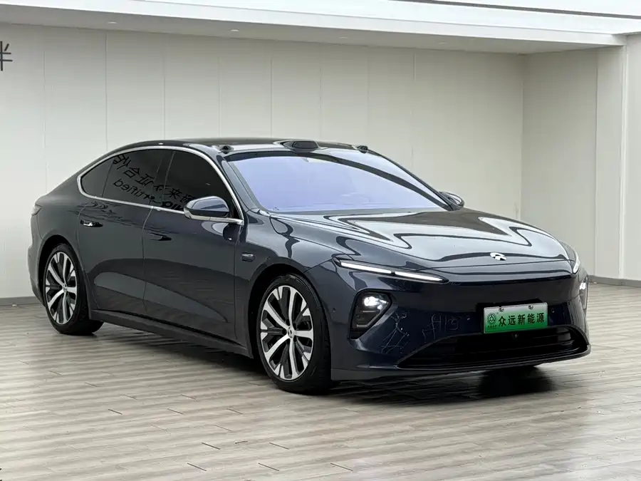 NIO ET7
