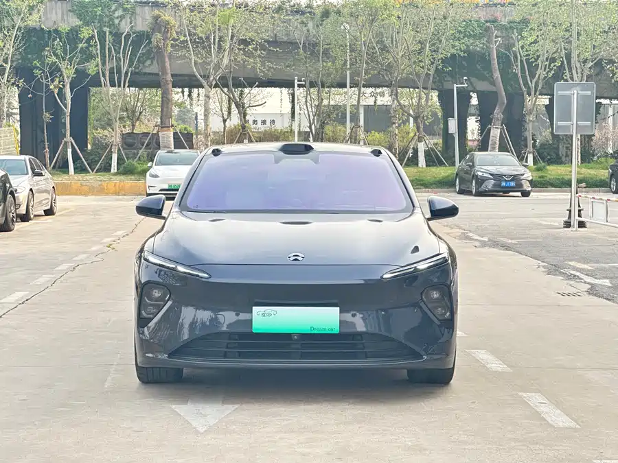 NIO ET7